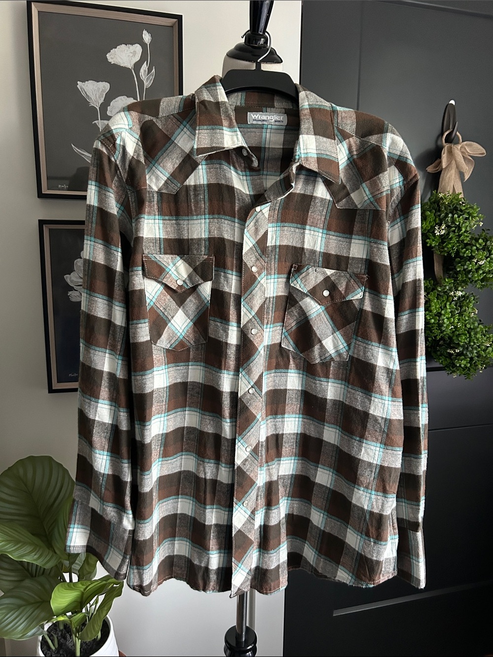 Men's XL Wrangler Brown and Teal Plaid Western Button-Down Shirt